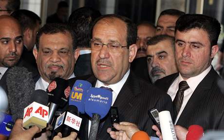 Dosavadní irácký premiér Núrí Málikí chce hlasy pepoítat.