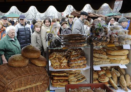 Farmáský trh na Vítzném námstí v Praze Dejvicích