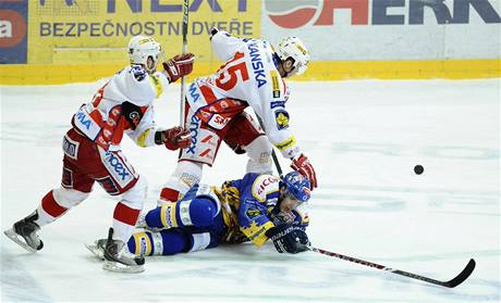 Tetí zápas tvrtfinále play off hokejové extraligy Slavia Praha -  PSG Zlín.