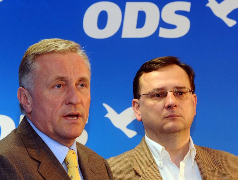 Mirek Topolánek a Petr Ne�as