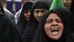 Stoupenci iráckého premiéra Núrího Málikího �ekají na výsledky voleb