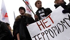 Demonstrace v Moskv: protiteroristick hesla i zatkn odprc Kremlu 