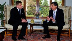 Premiér Fischer se slovenským prot�j�kem Ficem na sch�zce v Sezimov� Ústí.