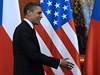Barack Obama se zdraví s Václavem Klausem.