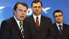 Ekonomický expert ODS Martin Kocourek, volební lídr ODS Petr Neas a lídr moravskoslezské kandidátky Pavel Drobil. 