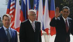 Dmitrij Medved�v, Václav Klaus a Barack Obama na Pra�ském hrad�.