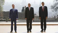 Dmitrij Medved�v, Václav Klaus a Barack Obama na Pra�ském hrad�.