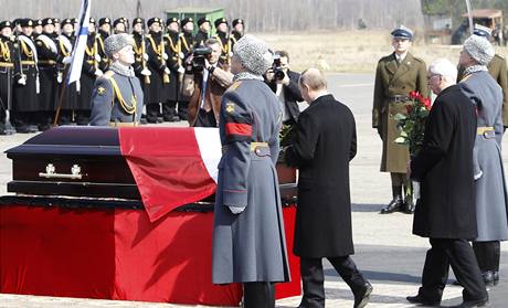 Pedn tla polskho prezidenta se zastnil i Vladimr Putin.