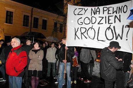 Lidé v polském Krakov protestovali proti místu posledního odpoinku tragicky zesnulého prezidenta.