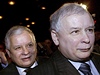 Exprezident Lech Kaczyski (vlevo) a jeho dvoje Jaroslaw.