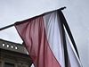 Smutení polská vlajka na Praském hrad