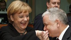 Lech Kaczy�ski zdraví n�meckou spolkovou kanclé�ku Angelu Merkelovou 