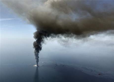 Havarovaná ropná ploina v Mexickém zálivu