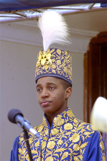 V Ugand se ujal svch krlovskch povinnost nejmlad monarcha svta.
