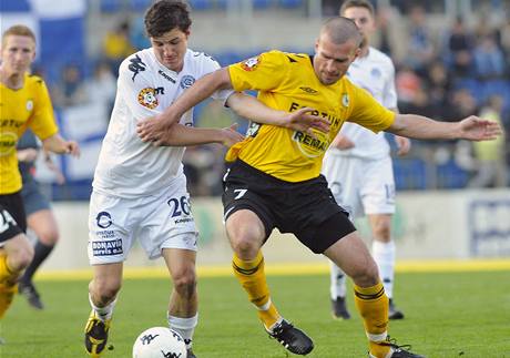 1. FC Slovácko - Bohemians 1905 (Jakub Svízela /vlevo/ a Marek Nikl)