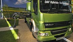 Nákladní automobil s hybridním pohonem od firmy DAF je k vidění na mezinárodním veletrhu Autotec.