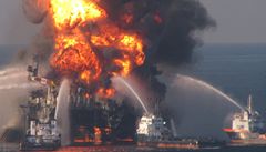Výbuch ropné ploiny v Mexickém zálivu