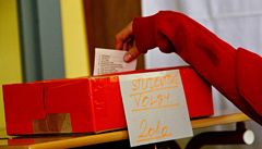 Studenti volili pravici, ČSSD by do parlamentu těsně pronikla