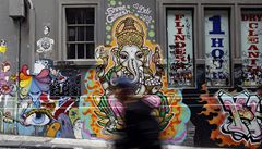 Graffiti je umění, uznala radnice a omluvila se Banksymu za smazání 