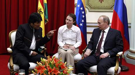 Bolivijský prezident Evo Morales jedná s ruským premiérem Vladimirem Putinem v Caracasu