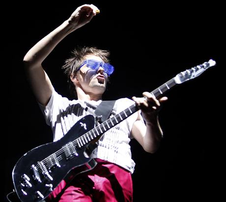 Matthew Bellamy ze skupiny Muse.