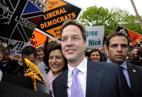 'Britský Obama' Nick Clegg, lídr liberálních demokrat.