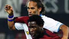 Poslední zápas na Letné - v souboji spar�an Bony s baníkovcem Névesem.