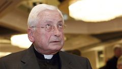 Bavorsk biskup, podezel ze zneuvn dt, rezignoval