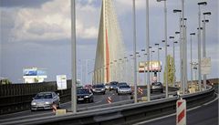 Oprava Lanovho mostu blokuje dopravu