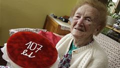 Nejstar eka oslavila 107. narozeniny zpvem i vzpomnkami