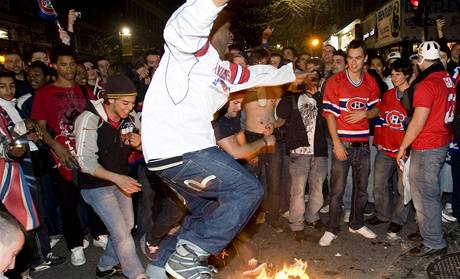 Oslavy v Montrealu se změnily ve výtržnosti.