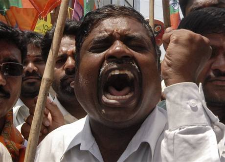 Protesty proti útokm maoist v Indii