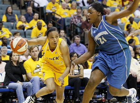 Marion Jonesová zahájila kariéru v basketbalové lize WNBA velmi skromně