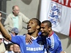 Finále FA Cupu Chelsea - Portsmouth (Drogba a Cole se radují z branky).