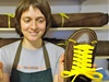 Boty od evce. Eva Peterová se podílí na runí výrob obuvy v praském evcovství Lukasshoes.