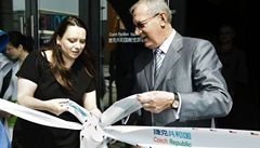 Generální komisa� �eské ú�asti na Sv�tové výstav� Expo 2010 v �anghaji Pavel Antonín Stehlík otev�el 1. kv�tna pro ve�ejnost �eský pavilon. 