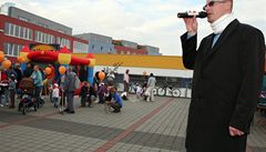 Místop�edseda �SSD Bohuslav Sobotka se poprvé po svém zran�ní zú�astnil p�edvolebního mítinku strany ve Vy�kov� a v Brn�.