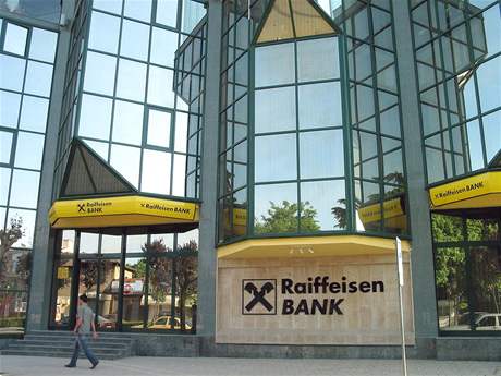 Raiffeisen Bank propojí své bankovní systémy s eBankou.