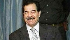 Saddám Husajn sepsal vlastní krví korán. V Iráku ale neví, co s ním
