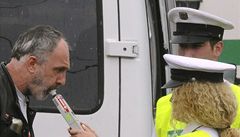 Hells Angels se sjeli na pra�ské koupali�t� D�bán, kde se do ned�le koná jejich t�ídenní sv�tový sraz