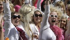 Bulharsko chystá kongres blondýnek. Hymnu jim zazpívá bruneta