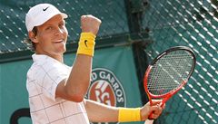 Berdych smetl Isnera a v osmifinle French Open vyzve Murrayho