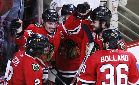 Finle Stanley Cupu: Chicago - Philadelphie.