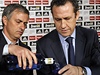 José Mourinho a Jorge Valdano pi podpisu smlouvy v Realu.