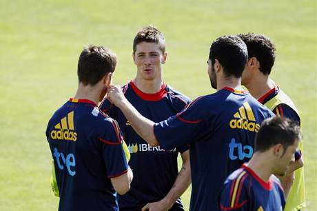 panlsko, trénink fotbalist, uprosted Torres