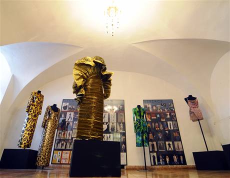 V rámci festivalu italské kultury se v Bratislavě koná výstava 50 let italské módy.