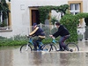 cyklisté pi povodních