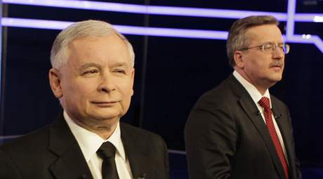 Jaroslaw Kaczyski a Bronislaw Komorowski, nejvtí favorité polských prezidentských voleb