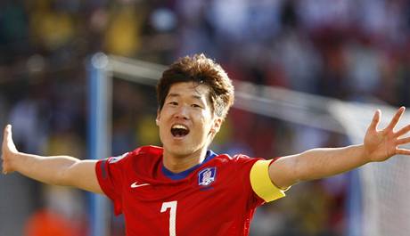 Jiní Korea - ecko (Park Ji-Sung stílí druhý gól).