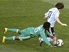Argentina - Nigérie (Messi uniká obráncm).